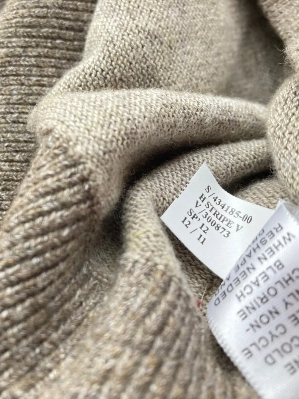 NWT Banana Republic Heritage Mens Sweater Striped V-Neck Large L Brown Cotton